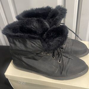 Women's Black Faux Fur-Lined Ankle Lace up Boots, Sz 7
